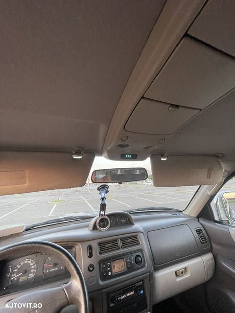 Mitsubishi Pajero - 22