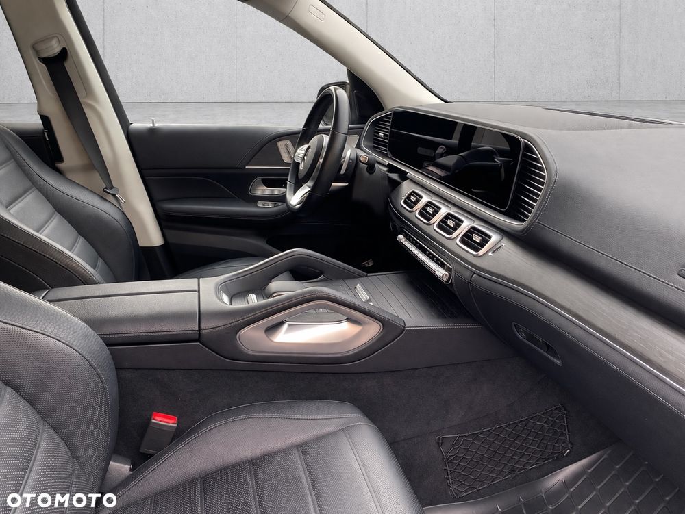 Mercedes-Benz GLS - 7