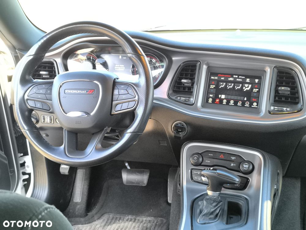 Dodge Challenger - 18