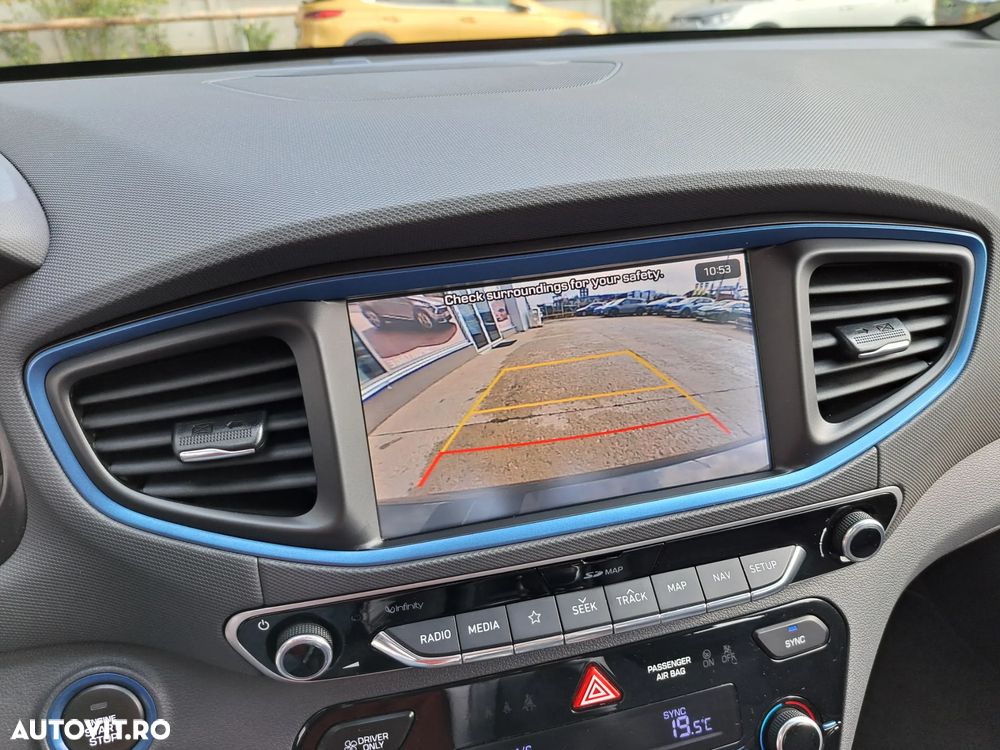 Hyundai IONIQ - 14