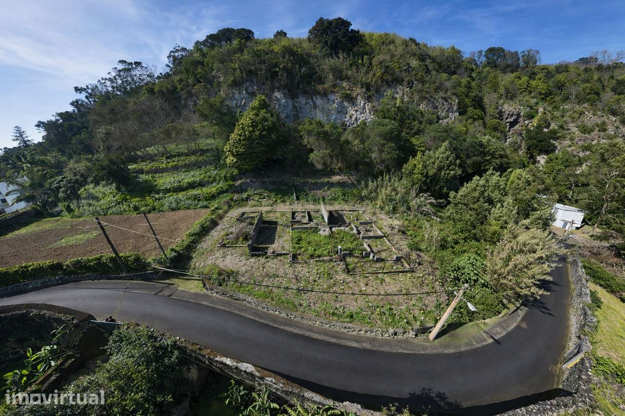 Terreno Urbano em Caloura – Água de Pau - Grande imagem: 2/14