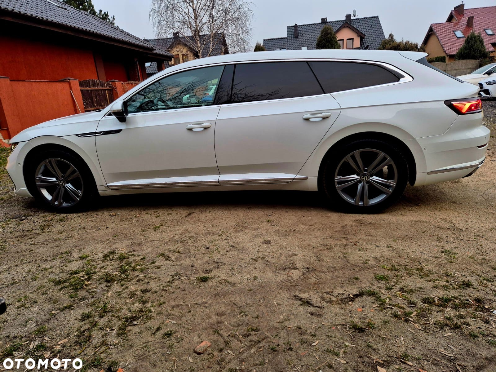 Volkswagen Arteon Shooting Brake 2.0 TDI SCR DSG R-Line - 14