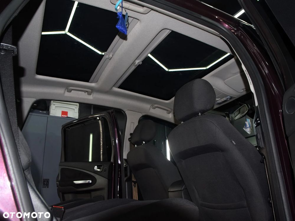 Ford S-Max - 9