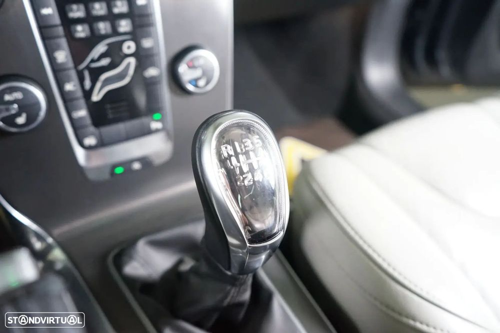 Volvo V40 - 30