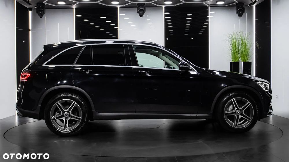 Mercedes-Benz GLC 200 4Matic 9G-TRONIC AMG Line - 6