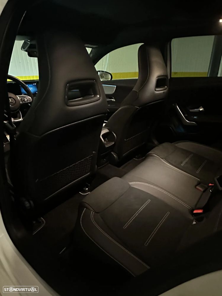 Mercedes-Benz A 250 e 8G-DCT AMG Line - 12