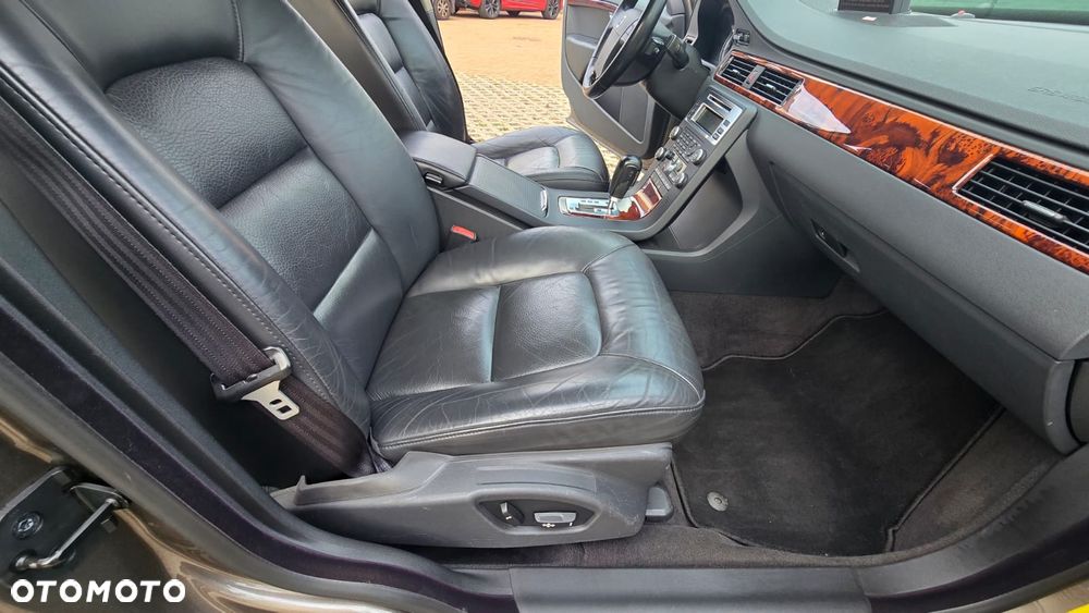 Volvo S80 V8 AWD Executive - 19