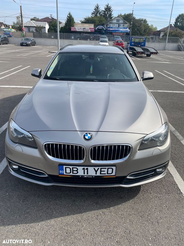 BMW Seria 5 520d Touring Aut. Luxury Line - 1