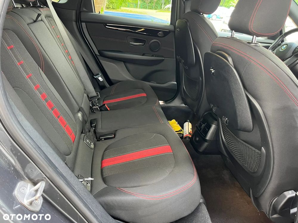 BMW Seria 2 218d - 21