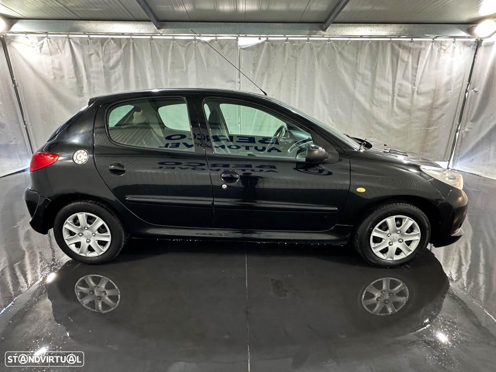 Peugeot 206+ 1.1 Urban - 12