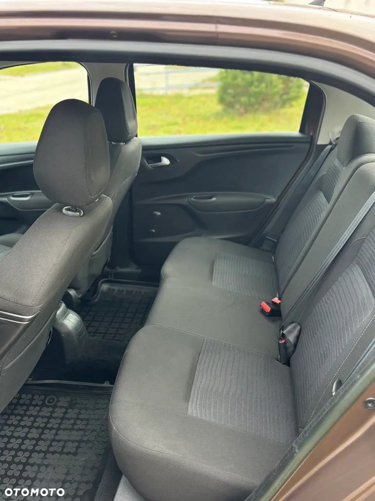 Peugeot 301 1.2 Pure Tech Access - 7