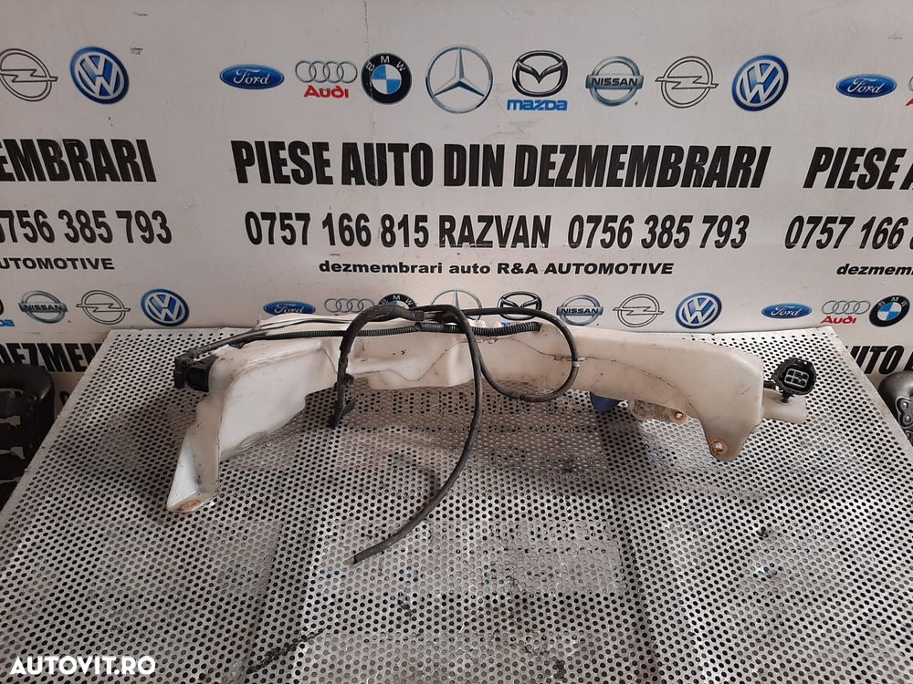 Bidonas Vas Lichid Parbriz Stropgel Ford Focus 2 Dezmembrez Ford Focus 2 Facelift 1.6 Tdci Euro 5 M - 2