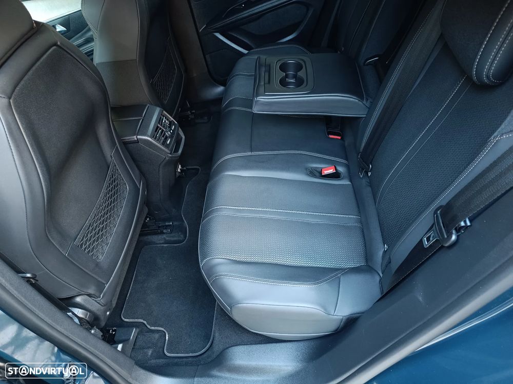 Peugeot 3008 225 e-EAT8 GT - 21