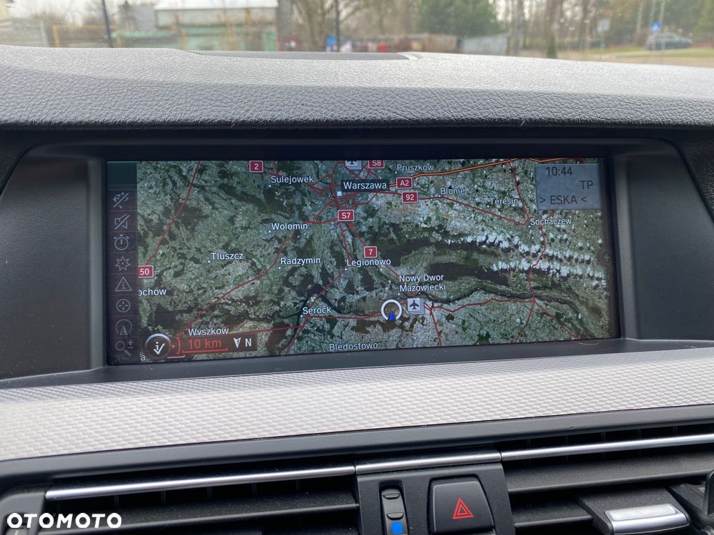 BMW Seria 5 525d xDrive - 23