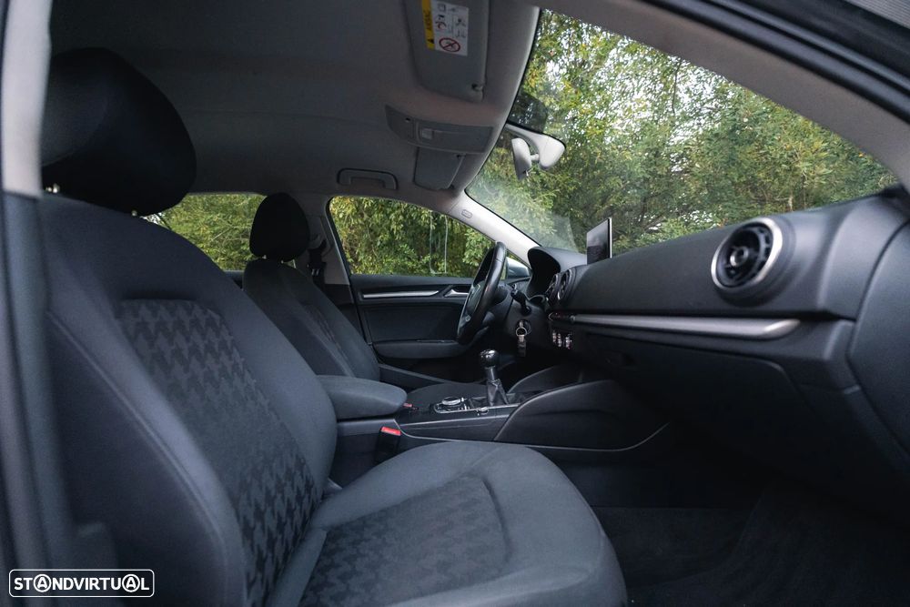 Audi A3 Sportback 1.6 TDI Advance - 38