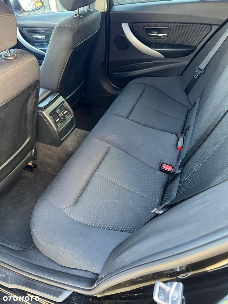 BMW Seria 3 320d Efficient Dynamics - 15
