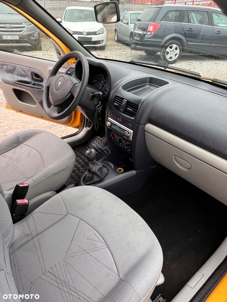 Renault Clio 1.2 Campus Authentique - 12