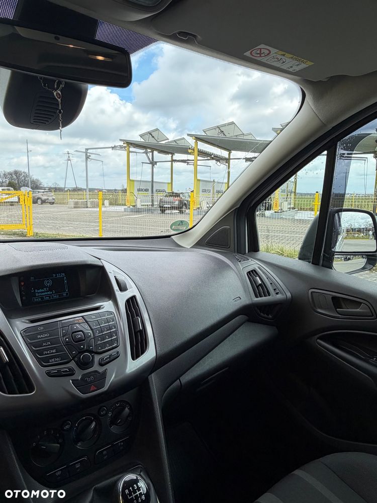 Ford Tourneo Connect 1.5 TDCi Start-Stop Titanium - 25