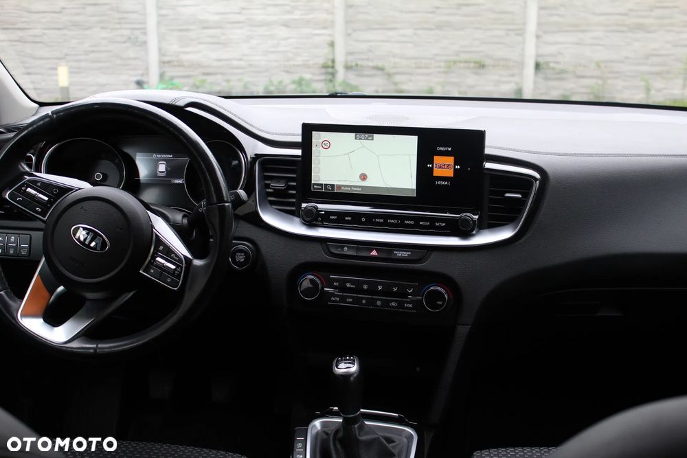 Kia XCeed 1.6 CRDi SCR L Business Line - 9