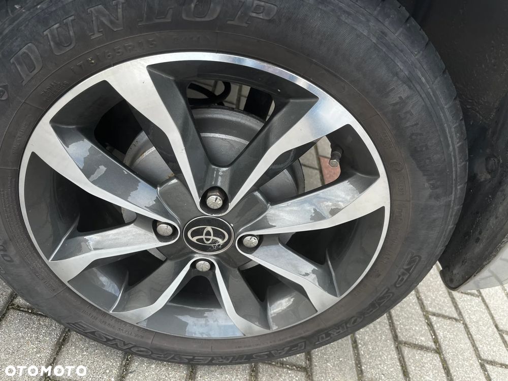 Toyota Yaris - 5