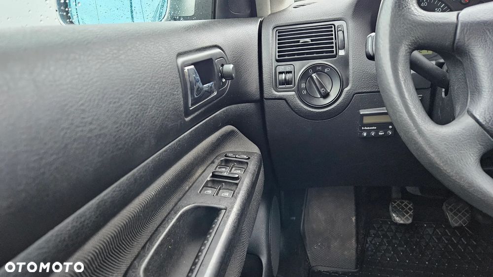 Volkswagen Golf 1.6 Edition - 28