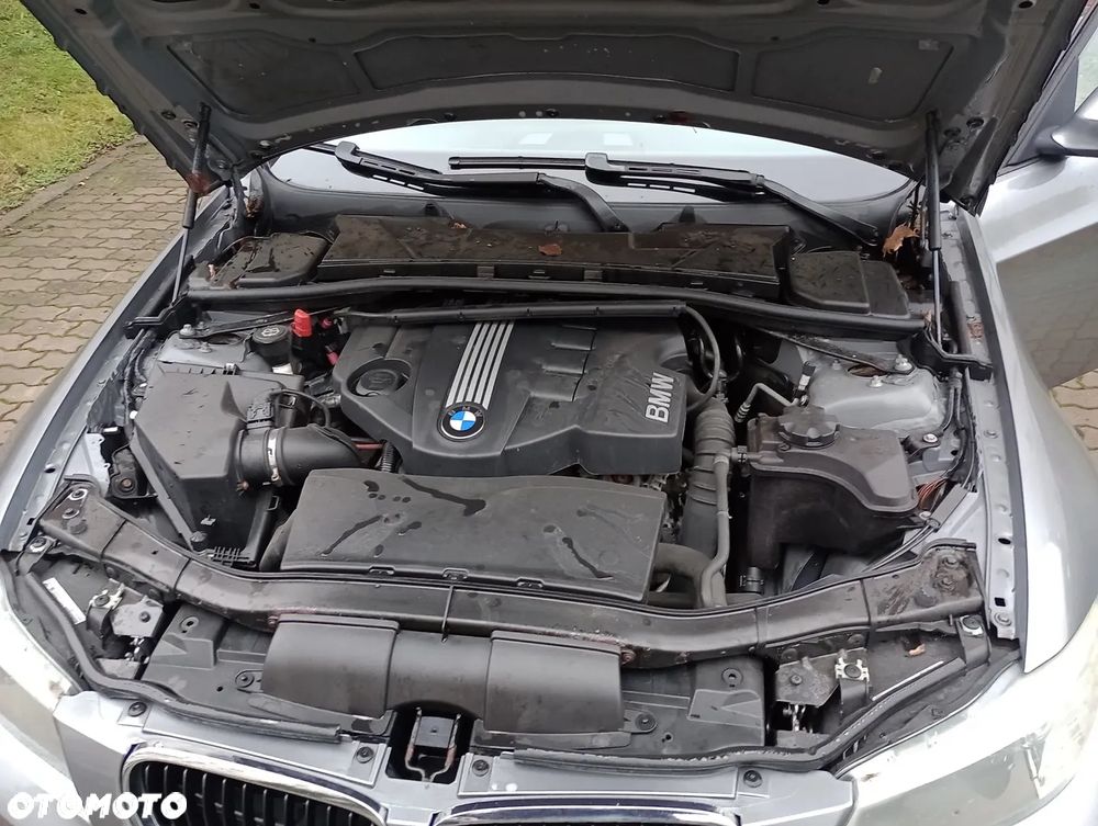 BMW Seria 3 318d DPF - 11