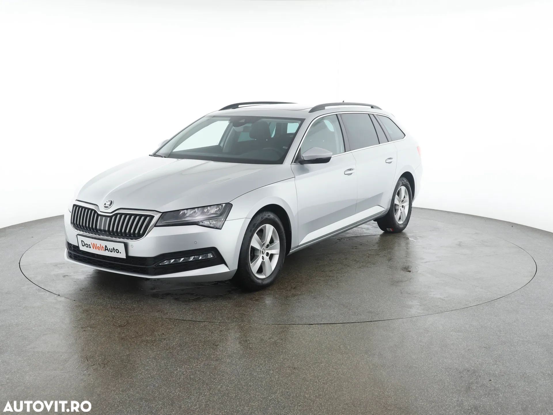 Skoda Superb Combi 2.0 TDI DSG Ambition - 1