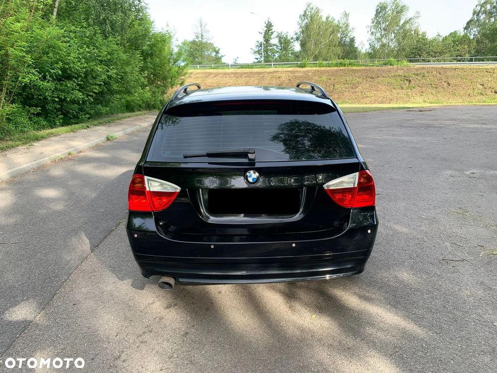 BMW Seria 3 318i - 8