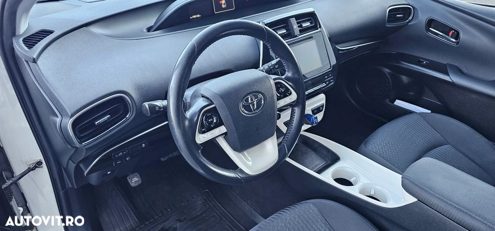 Toyota Prius - 8