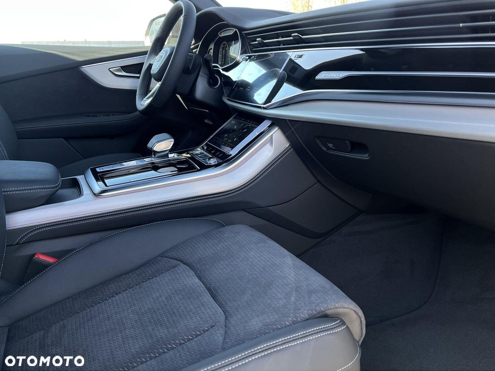 Audi Q8 - 38