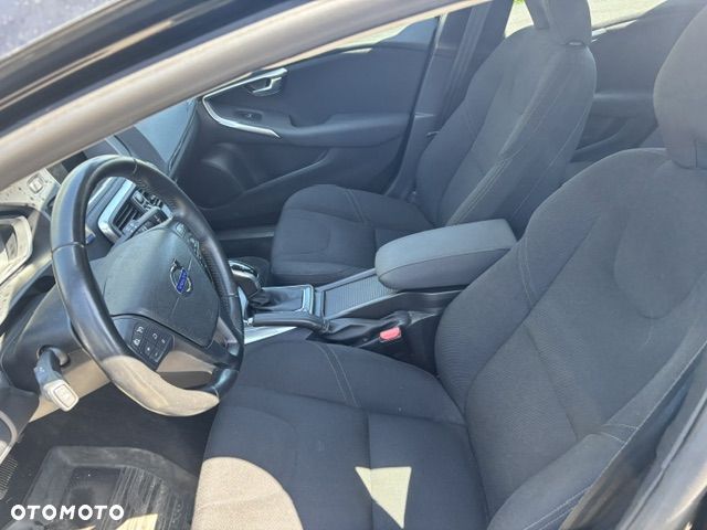 Volvo V40 D3 Drive-E Momentum - 11