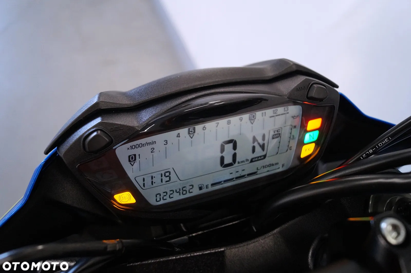 Suzuki GSX - 17