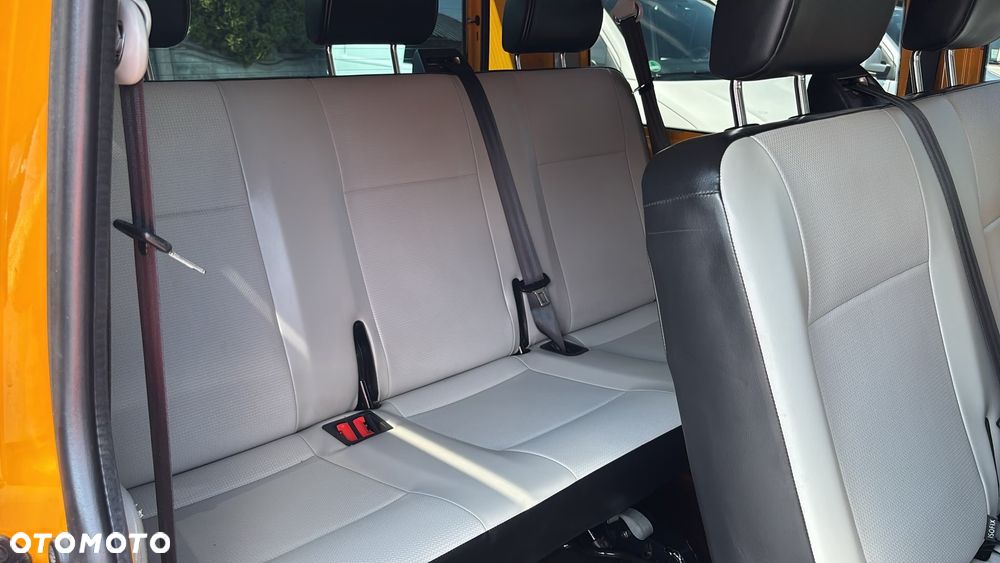 Volkswagen Transporter - 24