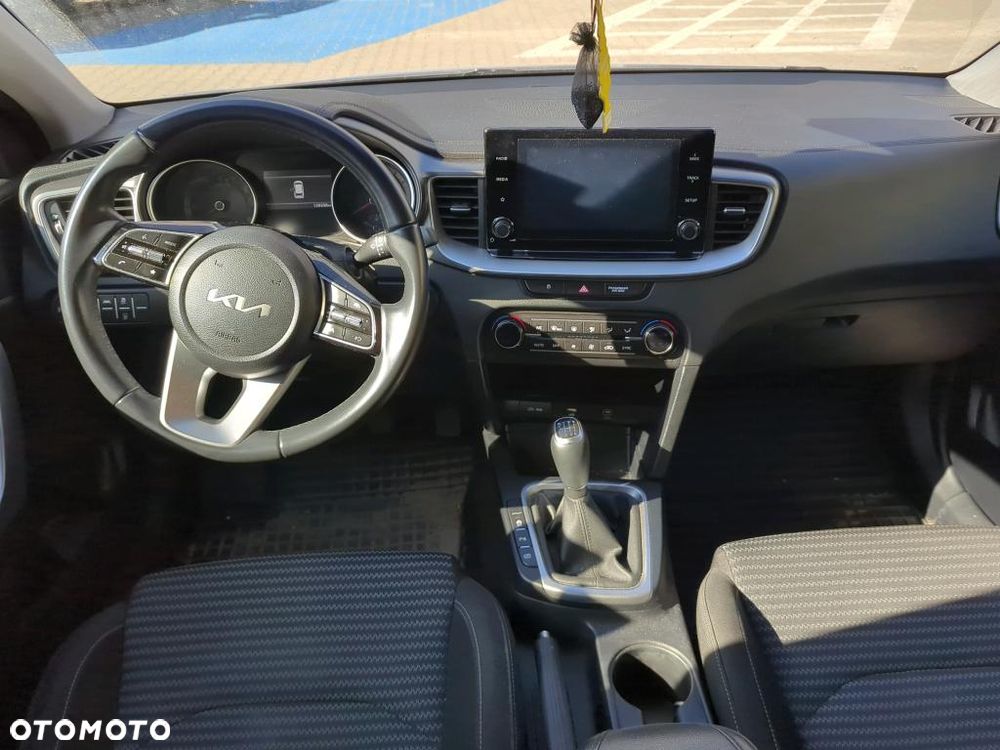 Kia Ceed 1.5 T-GDI Business Line Plus - 9
