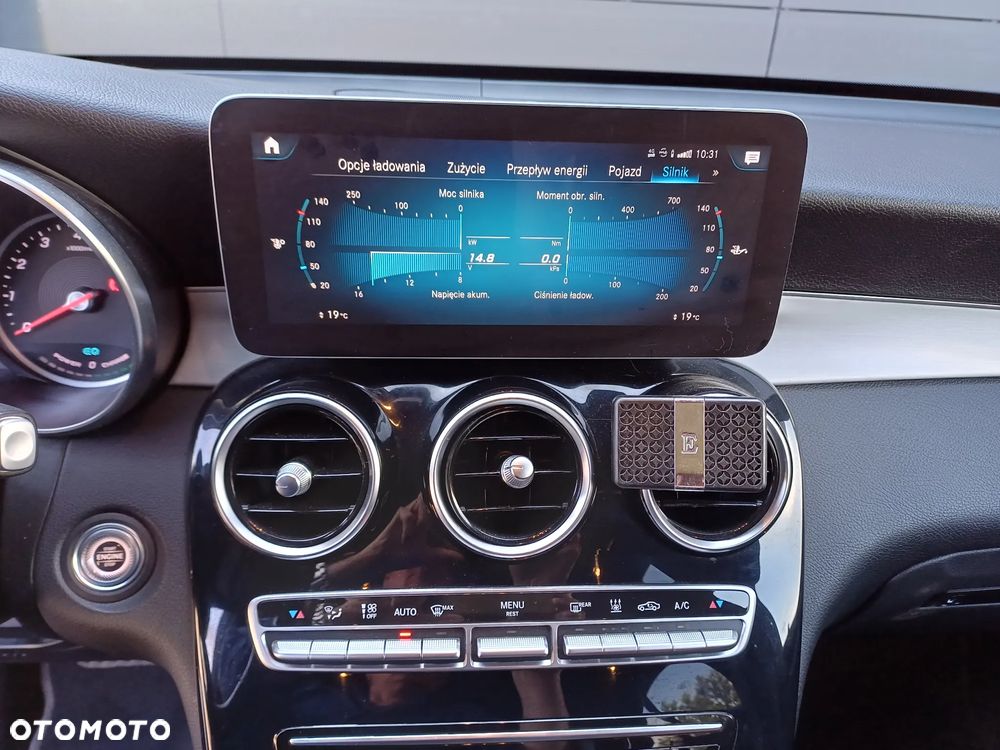 Mercedes-Benz GLC 300 e 4-Matic - 26