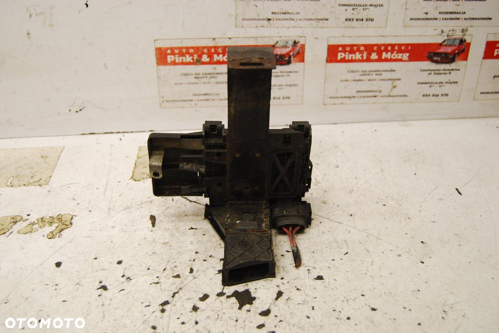 SKRZYNKA BEZPIECZNIKÓW 1J0937549 VW GOLF IV AUDI A3 SKODA SEAT - 1