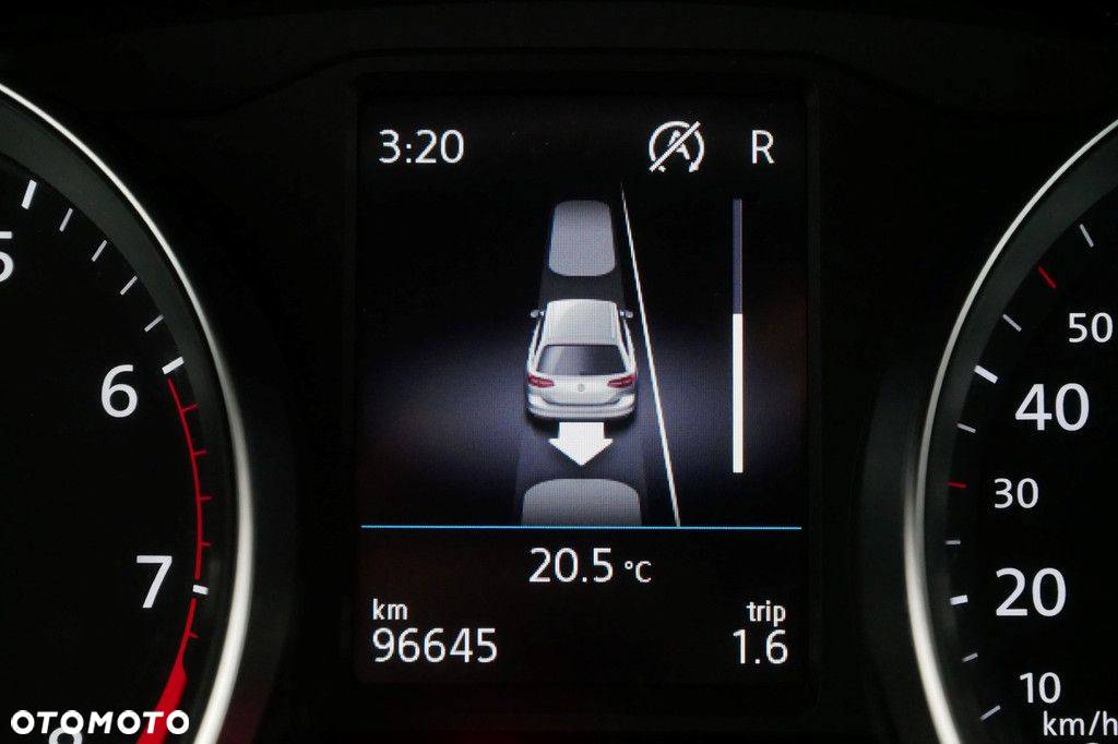 Volkswagen Passat 2.0 TSI Business DSG - 22