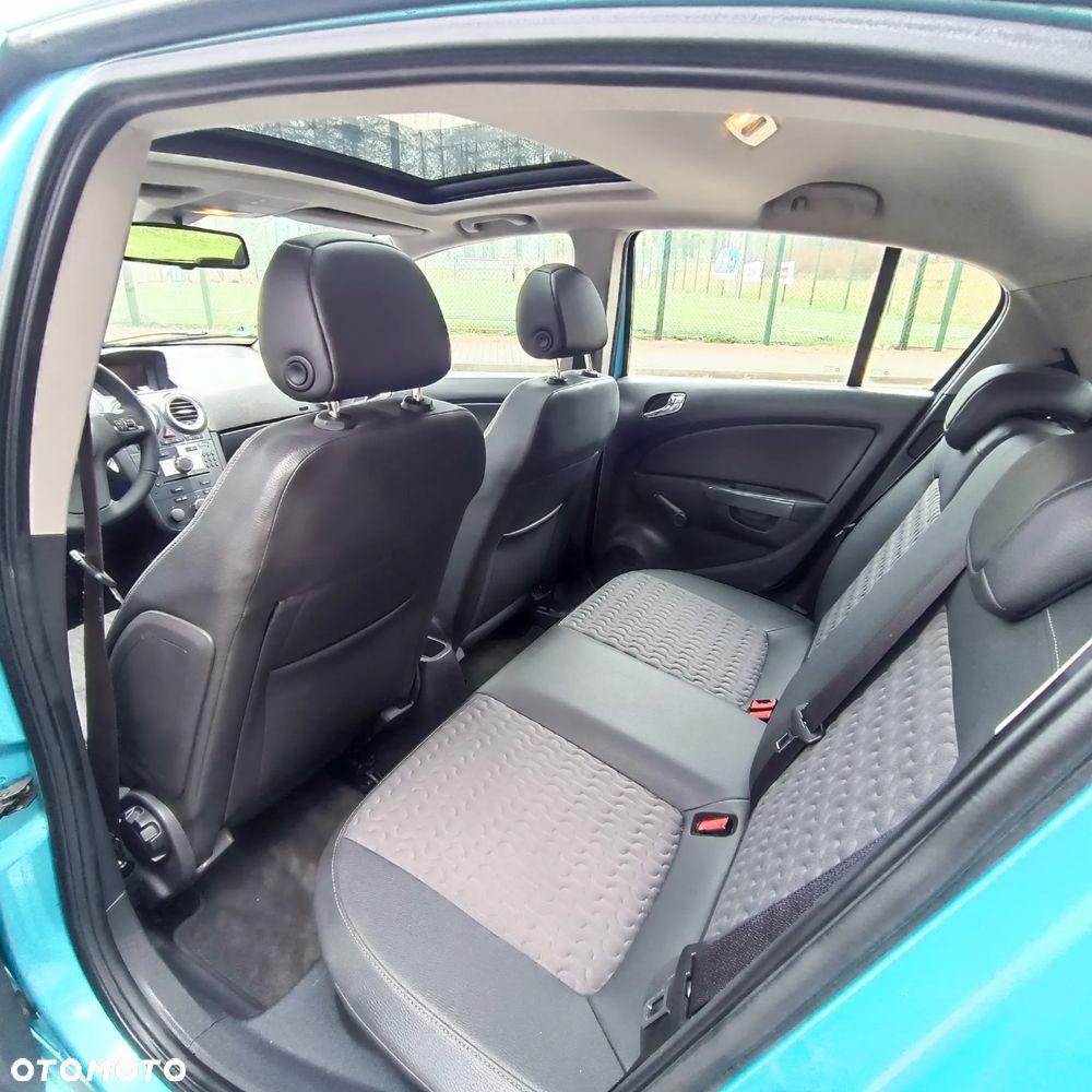 Opel Corsa 1.4 16V Innovation - 23