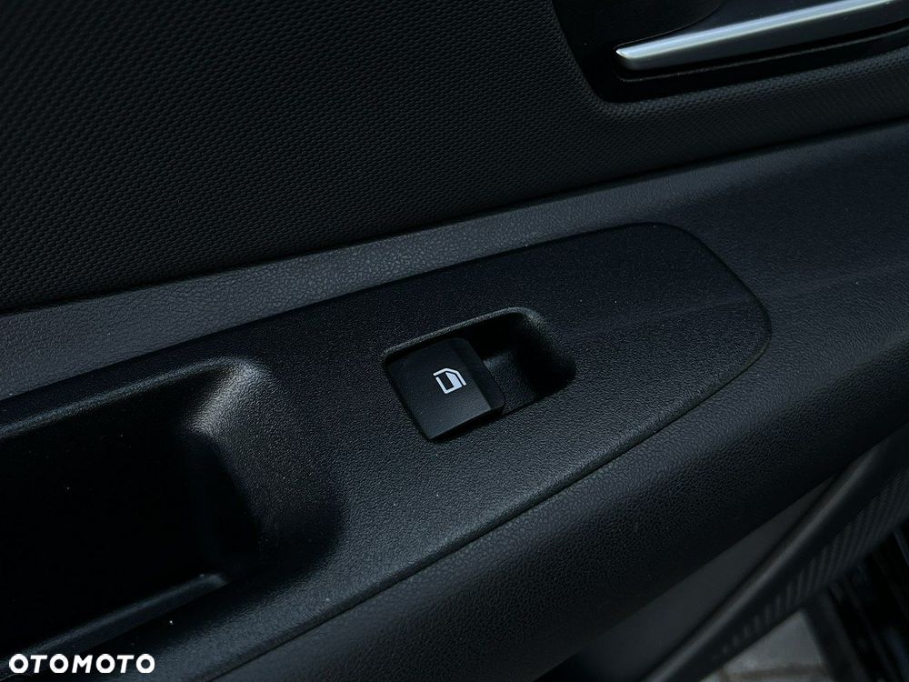 Hyundai Elantra - 14