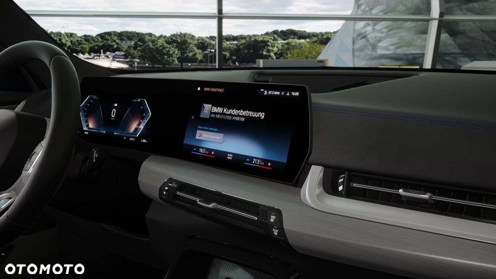 BMW iX1 eDrive20 66.5kWh M Sport Edition - 13