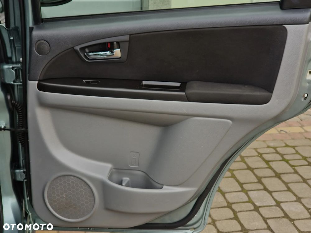Suzuki SX4 1.6 Comfort Plus 4WD - 35