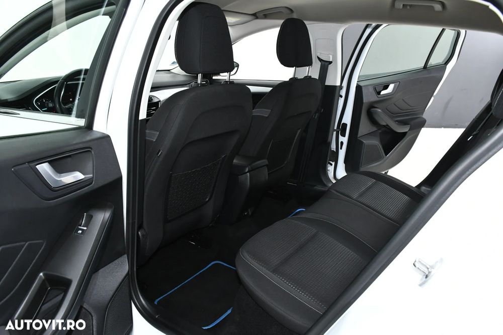 Ford Focus 1.5 EcoBlue Start-Stopp-System Aut. ACTIVE - 6
