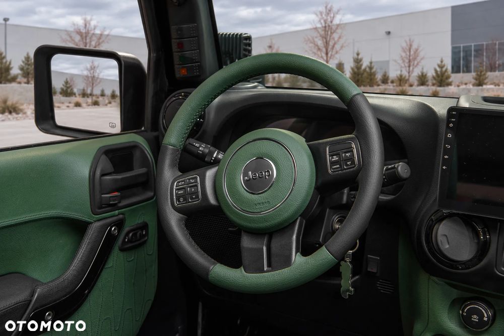 Jeep Wrangler - 16