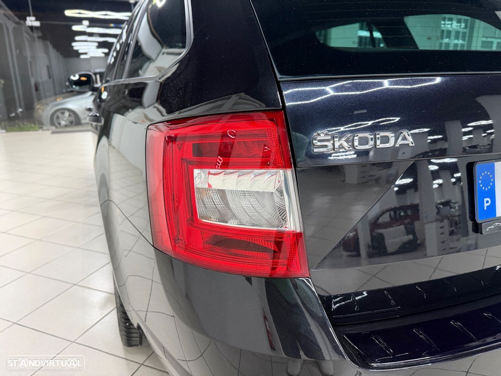 Skoda Octavia Break 2.0 TDI (Green tec) RS - 9