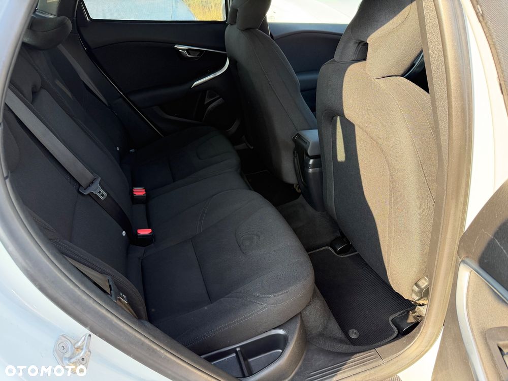 Volvo V40 D2 - 29