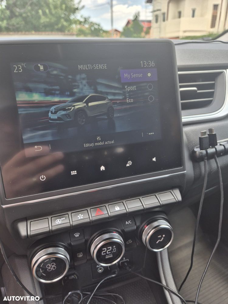 Renault Captur MHEV 140 EDC Techno - 6
