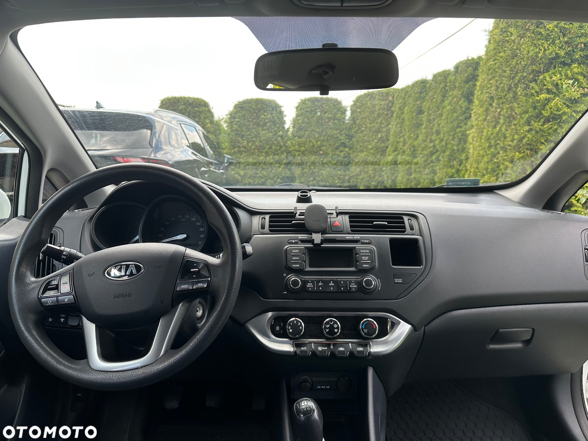 Kia Rio - 10