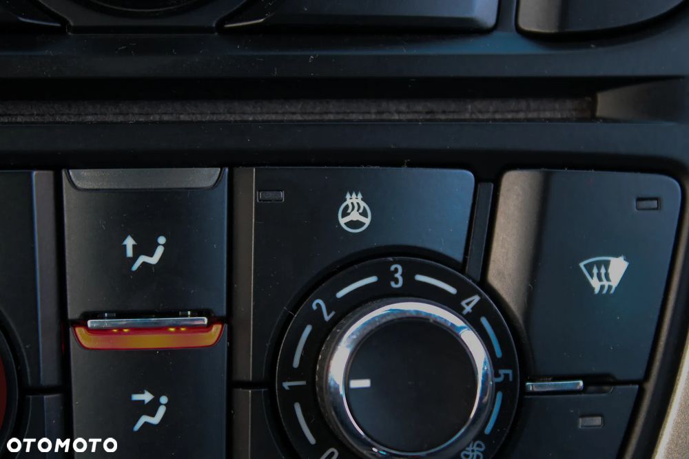 Opel Astra 1.4 Turbo Edition - 37