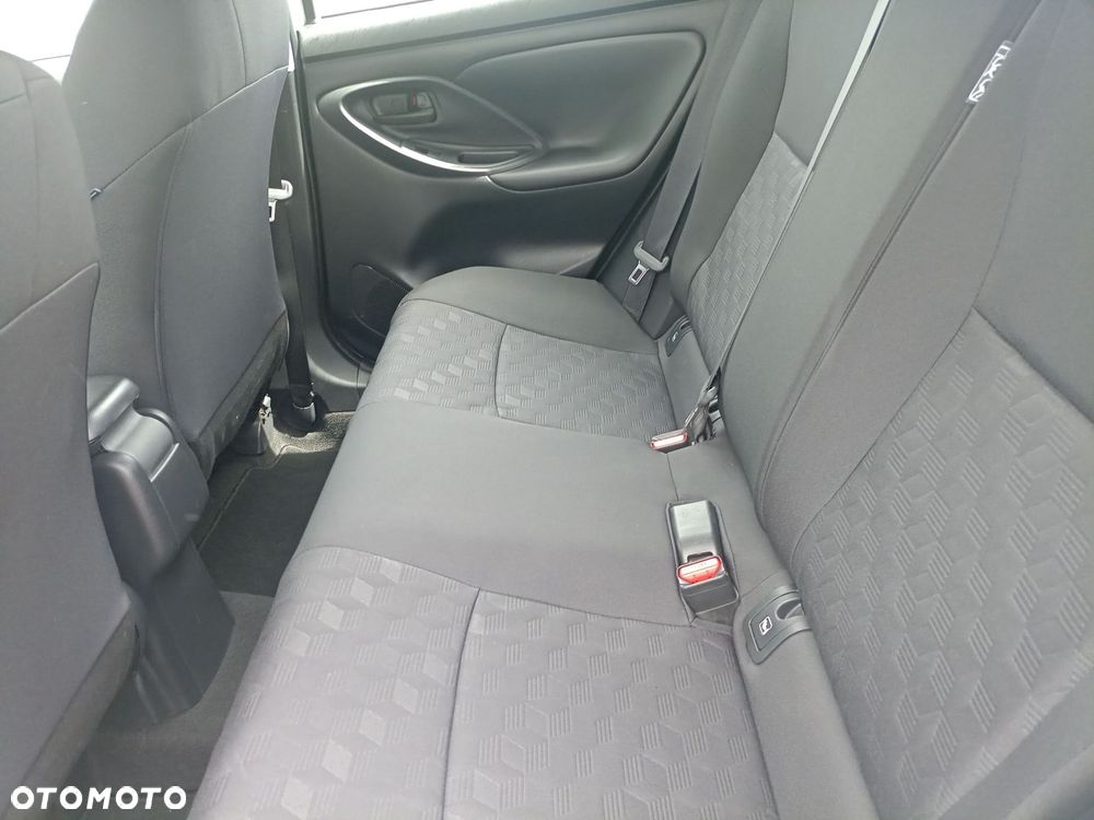 Toyota Yaris - 12