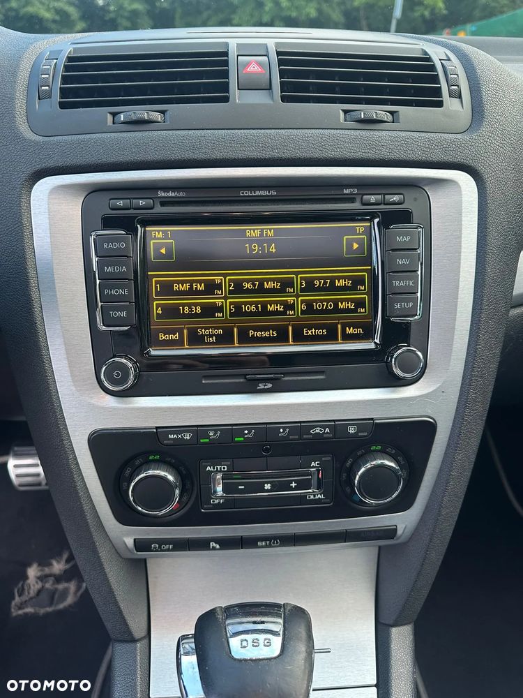 Skoda Octavia 2.0 TDI CR DPF DSG RS - 9